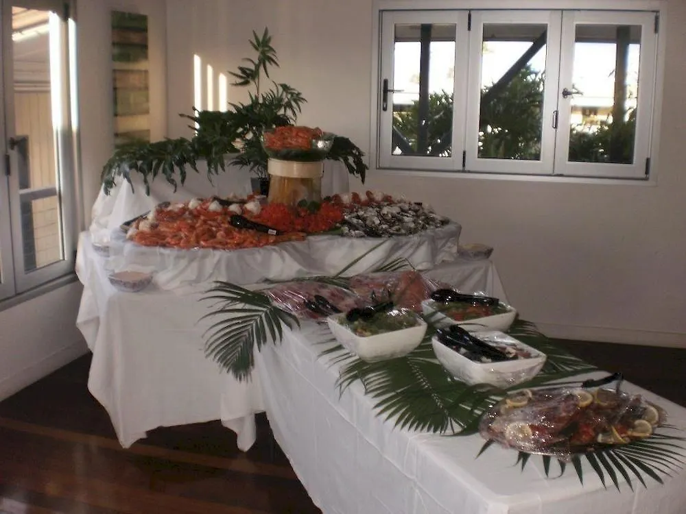 ****  Blackwater Hotel Motel Australia